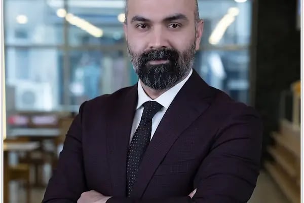 Op. Dr. Mirza Yıldırım | Estetik, Plastik ve Rekonstrüktif Cerrahi Uzmanı - Resim 1