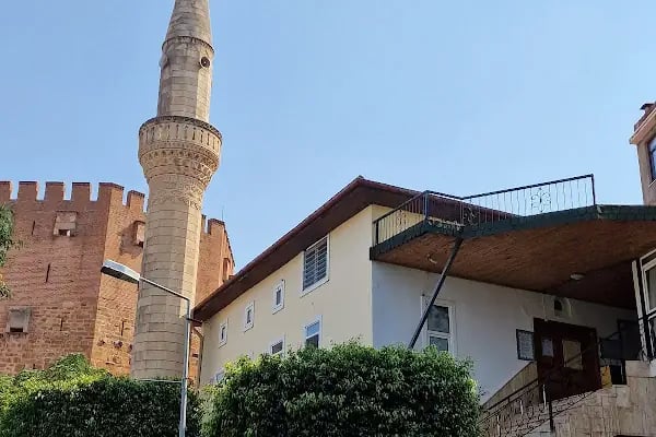 Hacı Kadiroğlu Cami - Resim 1