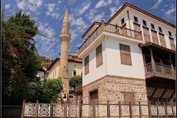 Hacı Kadiroğlu Cami - Resim 5