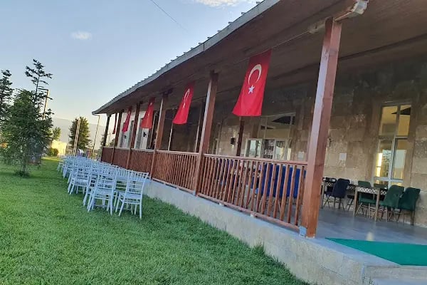 Yalıhüyük Millet Bahçesi - Resim 1