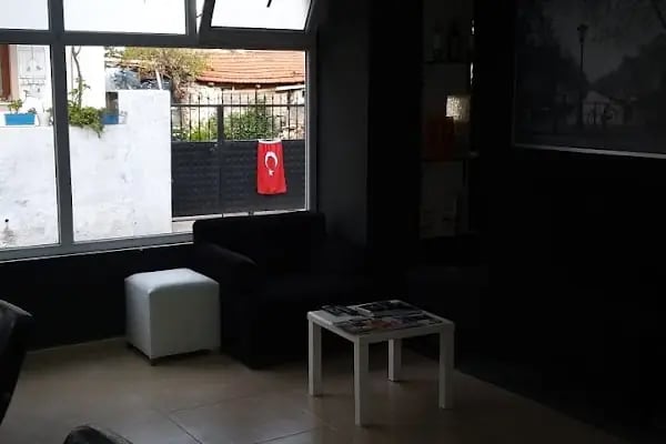 YSF by ÖZDEMIR Kuaför salonu - Resim 4