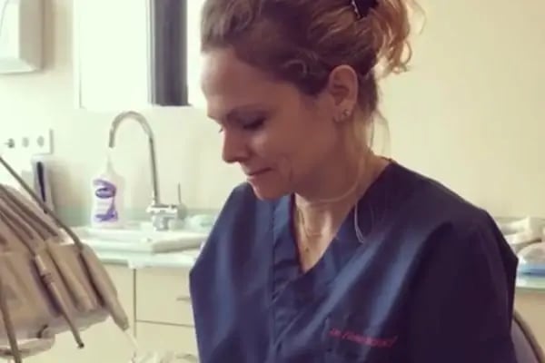 Diş Hekimi Protez Uzmanı Dr. Fidan AKALIN BERKER Ataşehir İstanbul - Resim 8