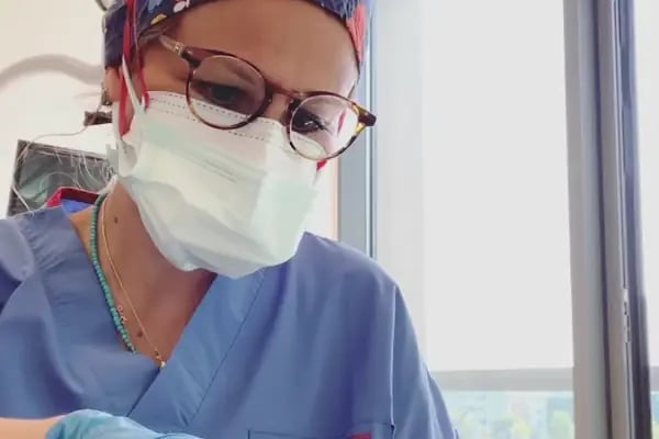 Diş Hekimi Protez Uzmanı Dr. Fidan AKALIN BERKER Ataşehir İstanbul - Resim 5