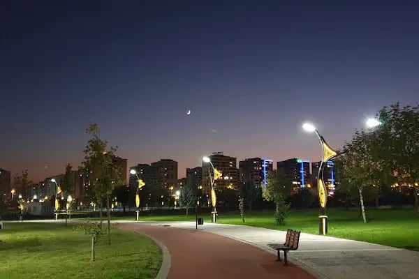 Park 75 - Resim 7