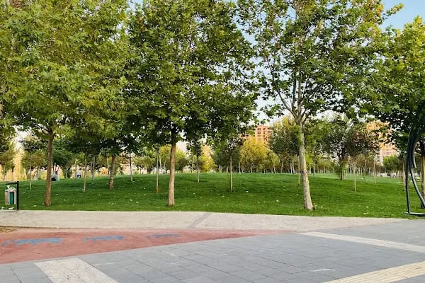 Park 75 - Resim 4