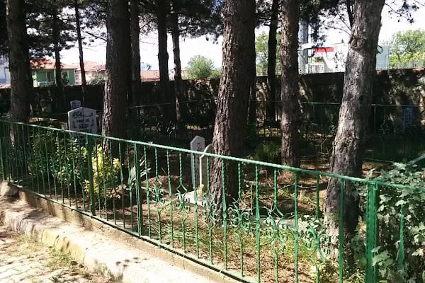 Fatih Mezarlığı - Resim 2