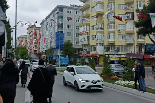 Mustafa Kemal Paşa Cd. Girişi Milli Egemenlik Parkı - Resim 11