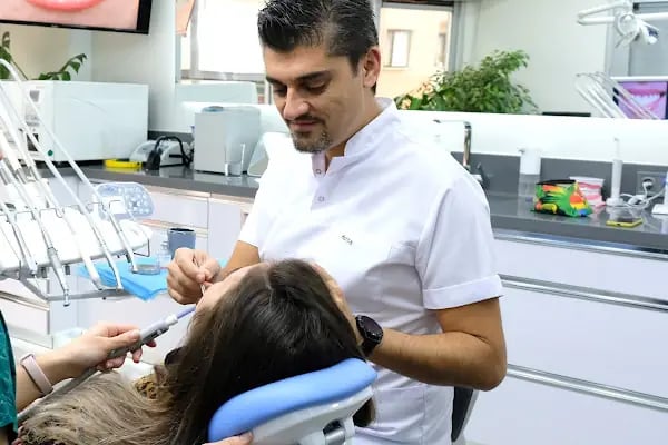 Dent Notion I Diş hekimi Gürkan Zeybek I Menderes Diş Polikliniği - Resim 6