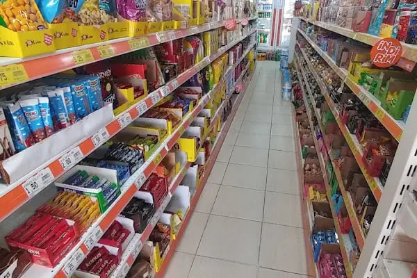 Çakıroğlu avm seç market - Resim 2