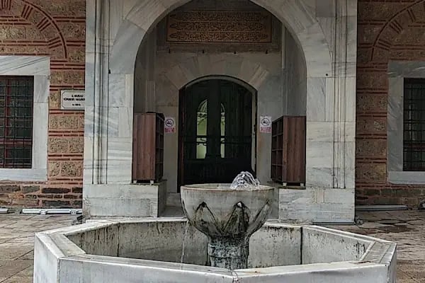 Şehzade Mahmut Türbesi - Resim 19