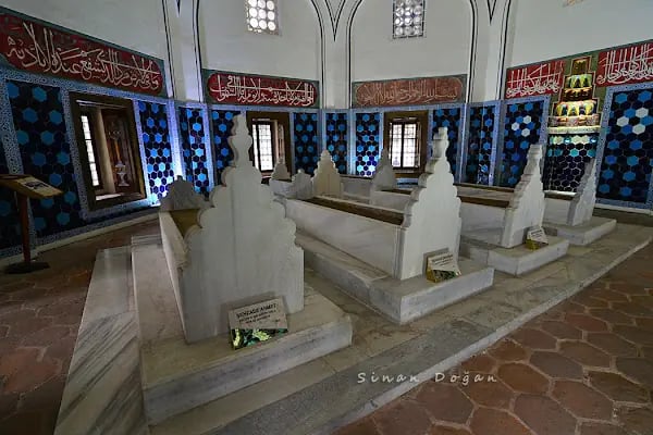 Şehzade Mahmut Türbesi - Resim 4