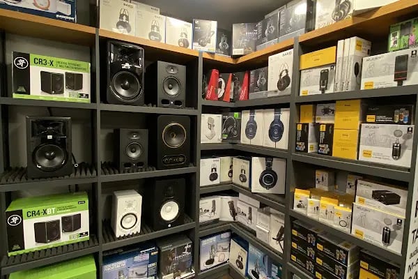 Elit Müzik Şişli - Stüdyo Ses Sistemleri Showroom - Resim 14