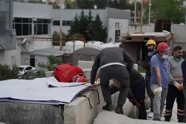 Kartal Belediyesi İlçe Afet ve Acil Durum Yönetim Merkezi - Resim 15