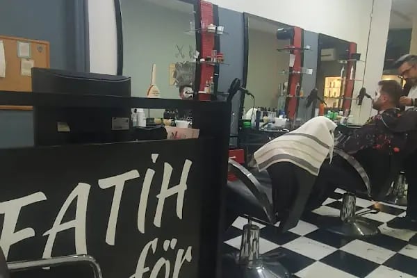 Deluxe's Barber Shop - Resim 13