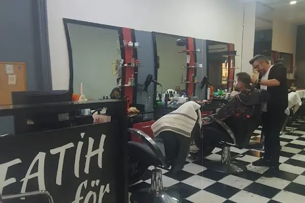 Deluxe's Barber Shop - Resim 14