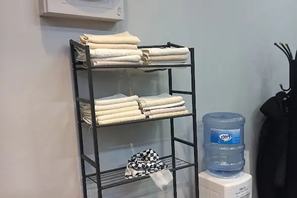 Deluxe's Barber Shop - Resim 9
