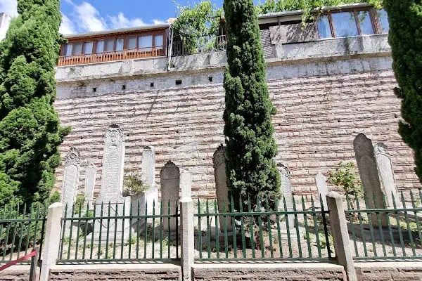 3. Mustafa Türbesi - Resim 6