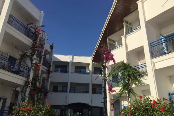 One More Day Hotel - Resim 7