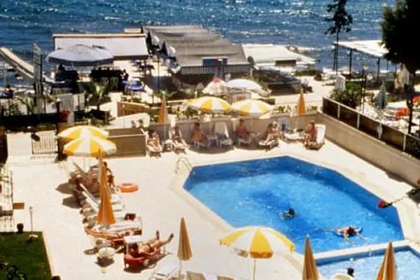 One More Day Hotel - Resim 4