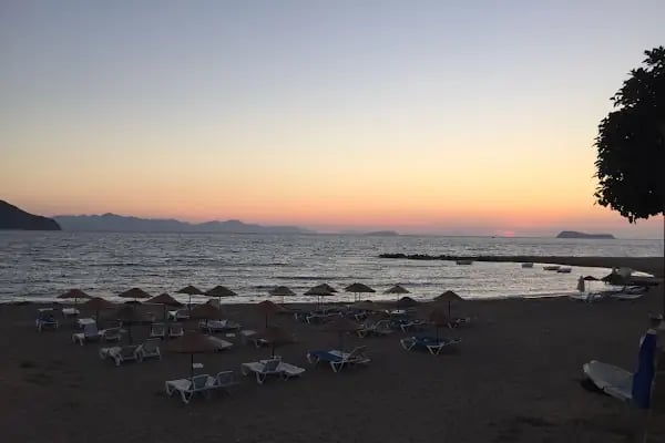 One More Day Hotel - Resim 18