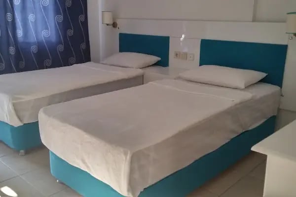 One More Day Hotel - Resim 2