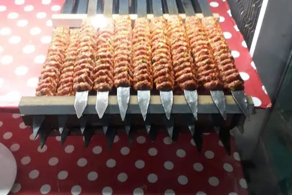 Cüneyt Usta Kebab Salonu - Resim 6