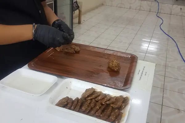Cüneyt Usta Kebab Salonu - Resim 8