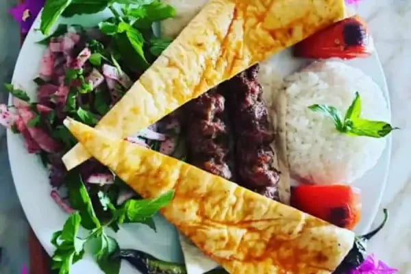Cüneyt Usta Kebab Salonu - Resim 11