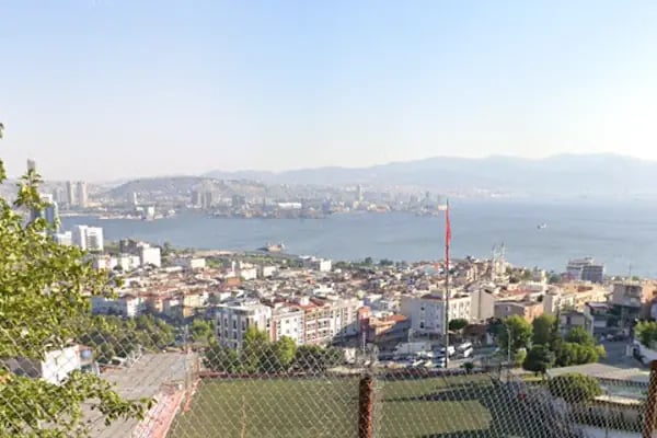 BAYRAKLI BELEDİYESİ ŞEHİT ÜMİT BOZ SOSYAL TESİSLERİ - Resim 3