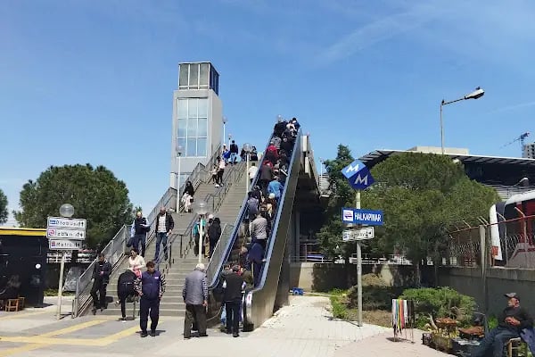 Halkapınar Otobüs Aktarma Merkezi - Resim 3