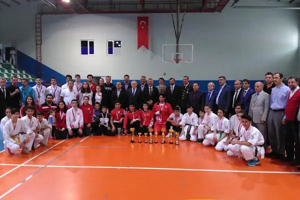 Gürsu Kapalı Spor Salonu - Resim 16