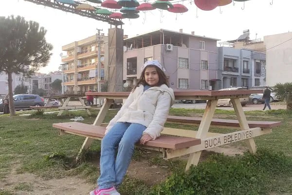 Şemsiyeli Park - Resim 9