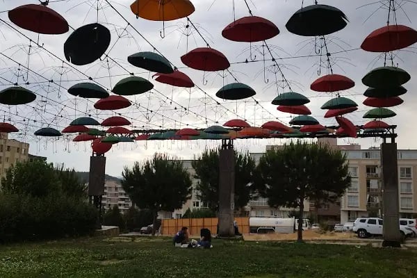 Şemsiyeli Park - Resim 5