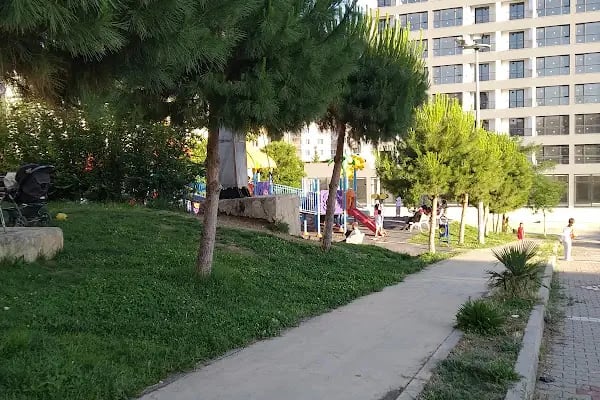 Şemsiyeli Park - Resim 19