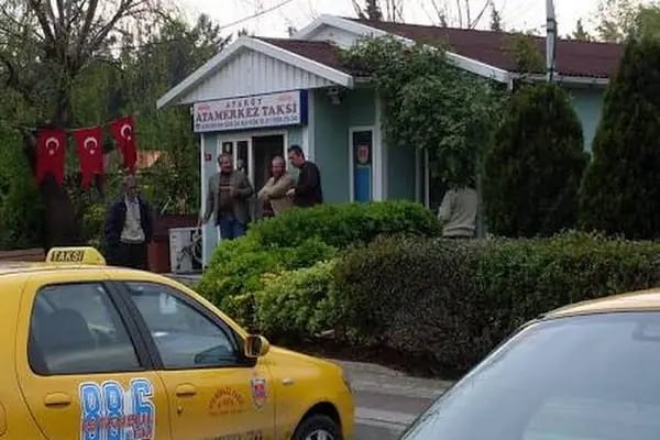 Ata Merkez Taksi durağı. - Resim 20
