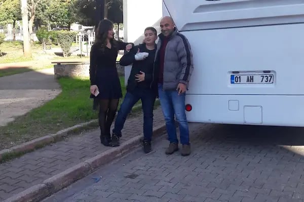 Uzmanlar Turizm - Adana Otobüs Minibüs Kiralama - Adana Şöförlü Vip Araç Kiralama - Resim 4