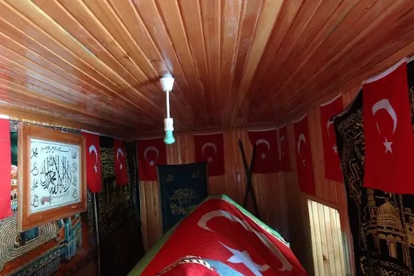 Karaman Celal Baba Türbesi - Resim 11