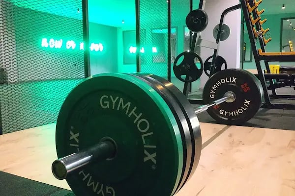 FOUR ATHLETIC CLUB - Resim 9