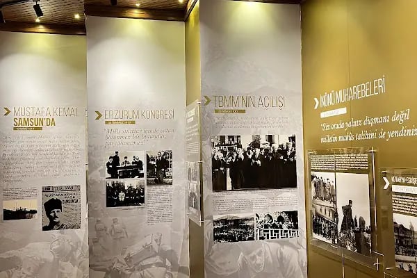 Karesi Atatürk Evi - Resim 16