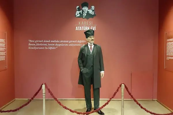 Karesi Atatürk Evi - Resim 12