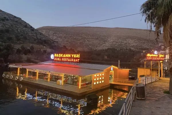 Halfeti Başkanın Yeri Duba Restaurant - Resim 4