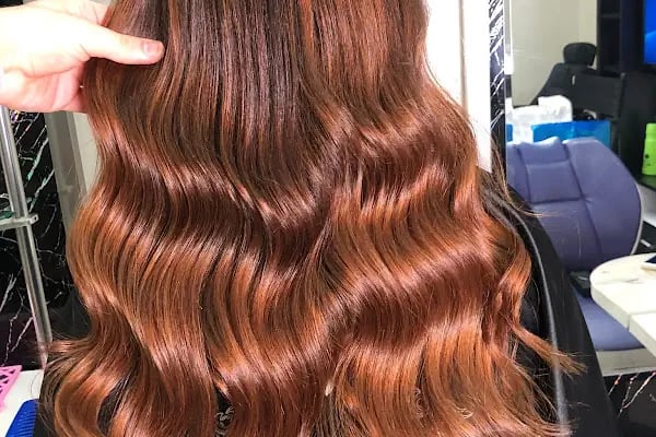 BURCU ŞANLI bayan Kuaför Güzellik Salonu Güneşli deki Kuaförler Gelin Başı Saç Röfle Türban Omre Keratin Ağda Makyaj Güneşli - Resim 3