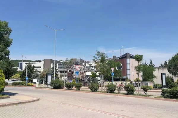 Kocaeli Üniversitesi Umuttepe Kampüsü B Kapısı - Resim 7