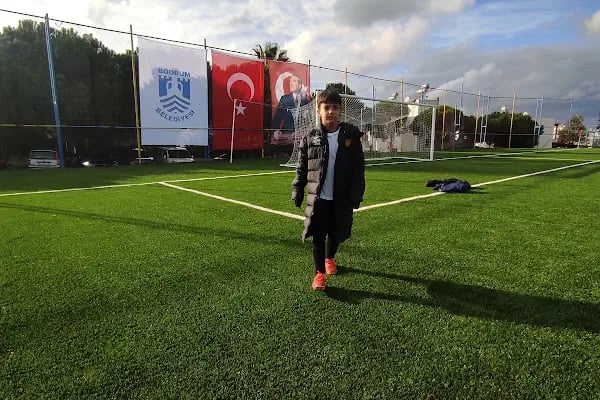 Turgutreis Futbol Sahası - Resim 1