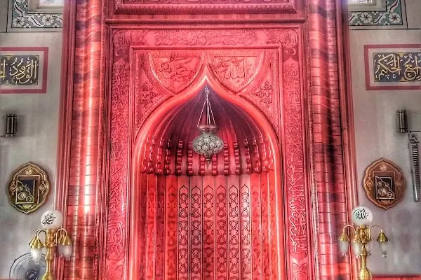 Hacı Hüseyin Cami - Resim 15