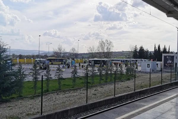 Üniversite İstasyonu Dış Peronlar - Resim 20