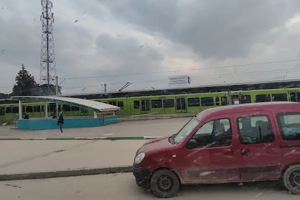 Üniversite İstasyonu Dış Peronlar - Resim 15
