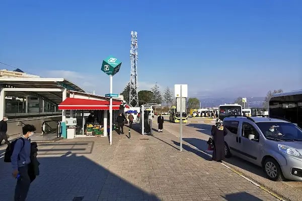 Üniversite İstasyonu Dış Peronlar - Resim 7