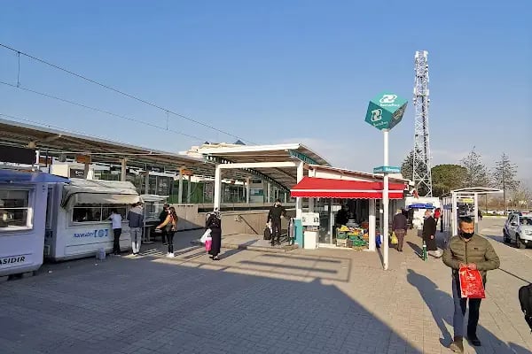 Üniversite İstasyonu Dış Peronlar - Resim 2