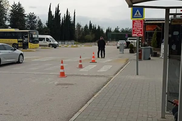 Üniversite İstasyonu Dış Peronlar - Resim 19